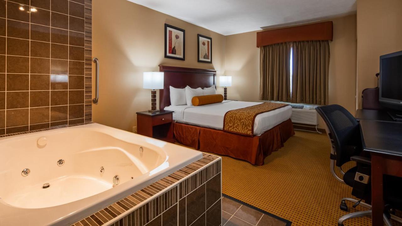 Hotel Lincoln Inn On Route 66 And Near I-55 Exteriör bild